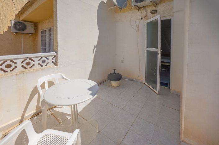 Image No.22-2 Bed House for sale