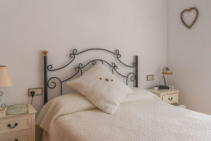 Image No.17-3 Bed Quad for sale