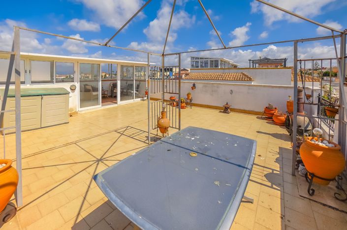 Image No.22-3 Bed Quad for sale