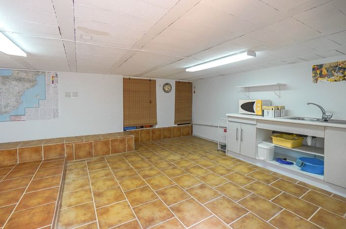 Image No.25-3 Bed Quad for sale