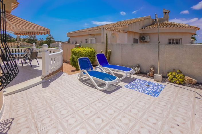 Image No.23-3 Bed Villa / Detached for sale
