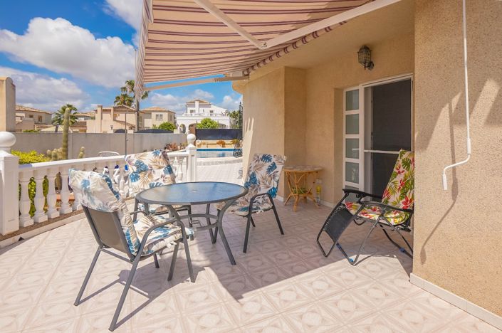 Image No.25-3 Bed Villa / Detached for sale