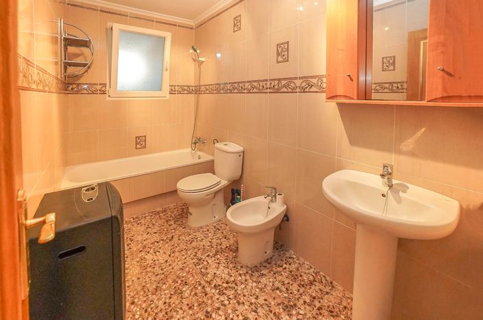 Image No.35-3 Bed Villa / Detached for sale
