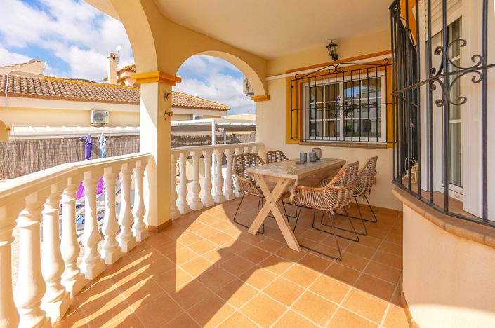 Image No.19-3 Bed Villa / Detached for sale