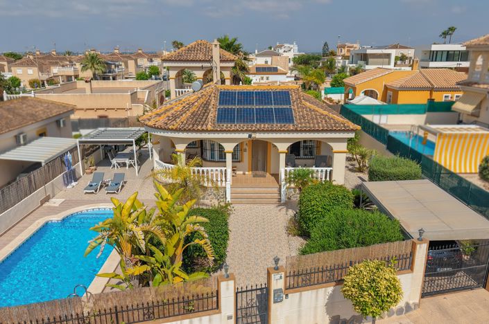 Image No.28-3 Bed Villa / Detached for sale