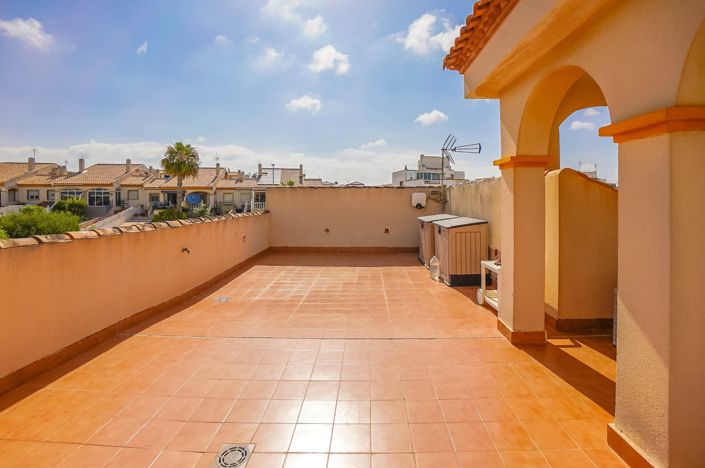 Image No.34-3 Bed Villa / Detached for sale