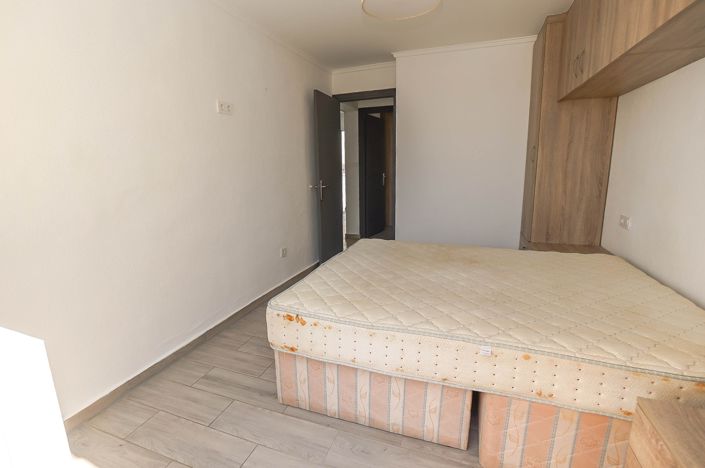 Image No.7-2 Bed House for sale