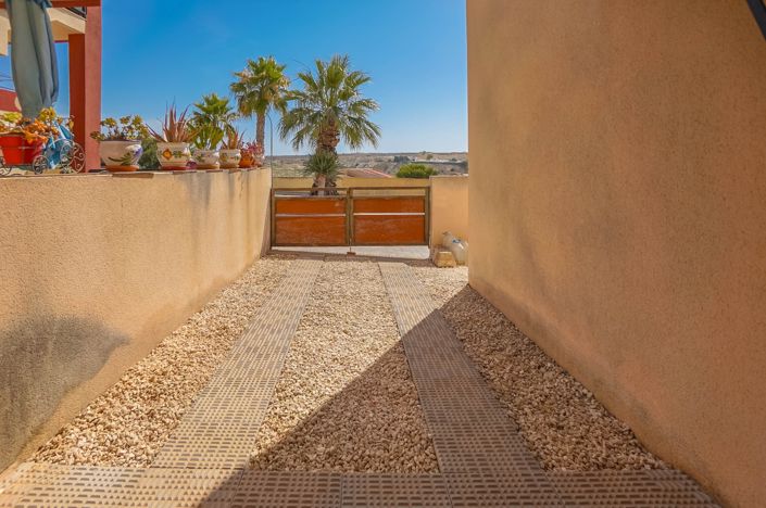 Image No.21-3 Bed Townhouse for sale