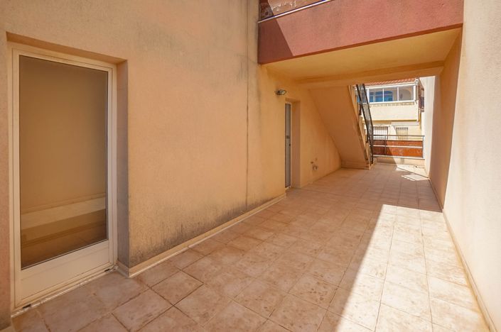 Image No.26-3 Bed Townhouse for sale