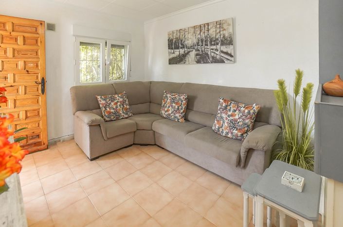 Image No.2-2 Bed Bungalow for sale
