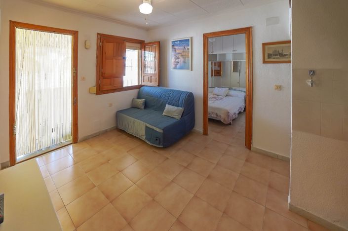 Image No.12-1 Bed House for sale