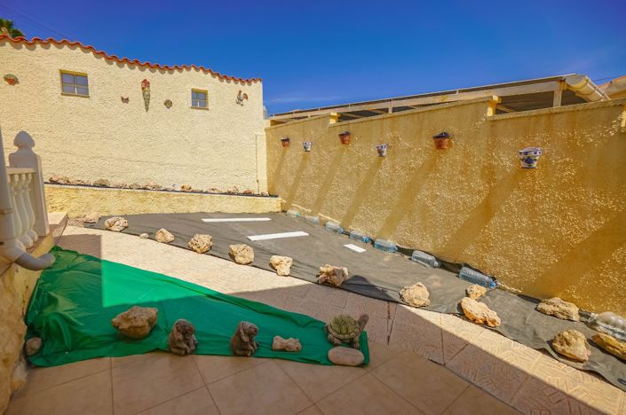 Image No.19-2 Bed Villa / Detached for sale