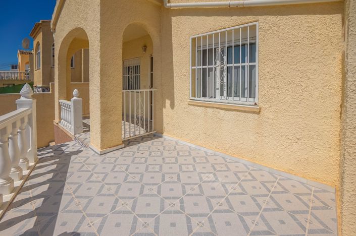 Image No.20-2 Bed Villa / Detached for sale