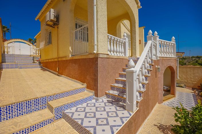 Image No.9-2 Bed Villa / Detached for sale