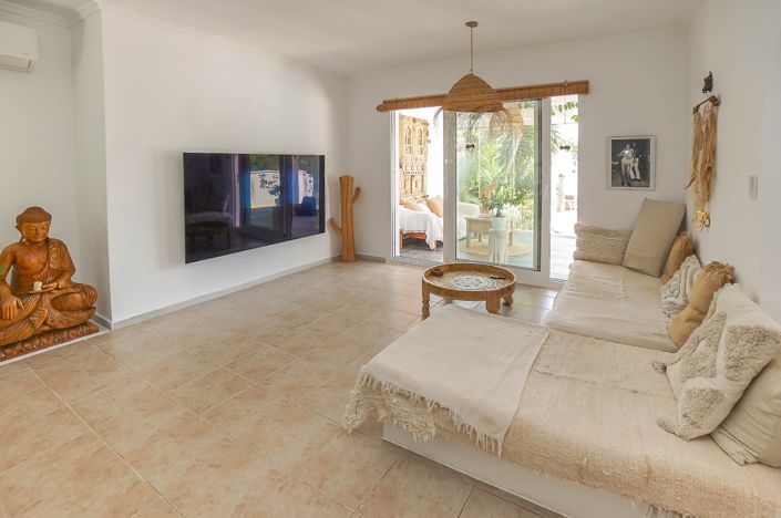 Image No.2-4 Bed Villa / Detached for sale