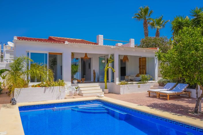 Image No.27-4 Bed Villa / Detached for sale