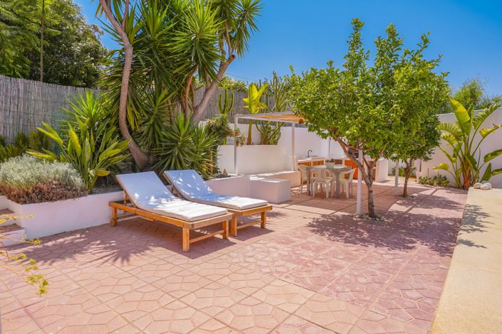 Image No.38-4 Bed Villa / Detached for sale