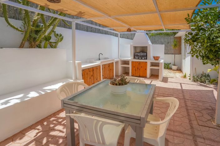 Image No.40-4 Bed Villa / Detached for sale