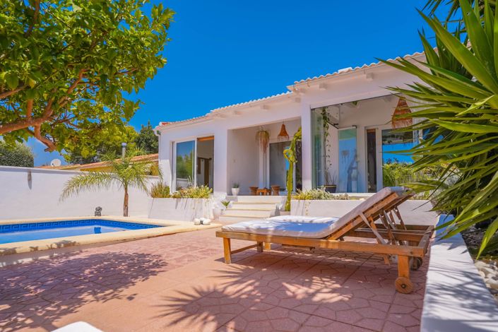 Image No.41-4 Bed Villa / Detached for sale