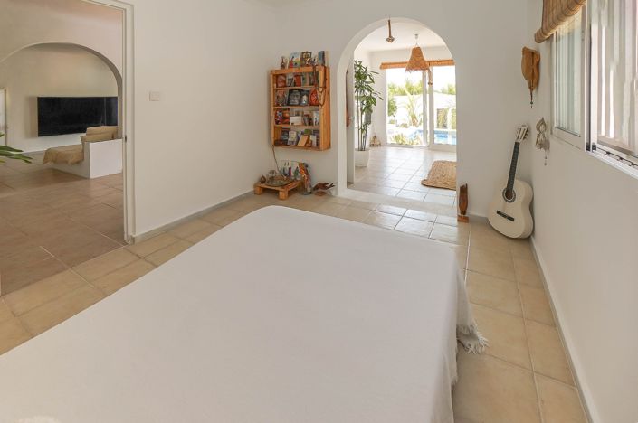 Image No.43-4 Bed Villa / Detached for sale