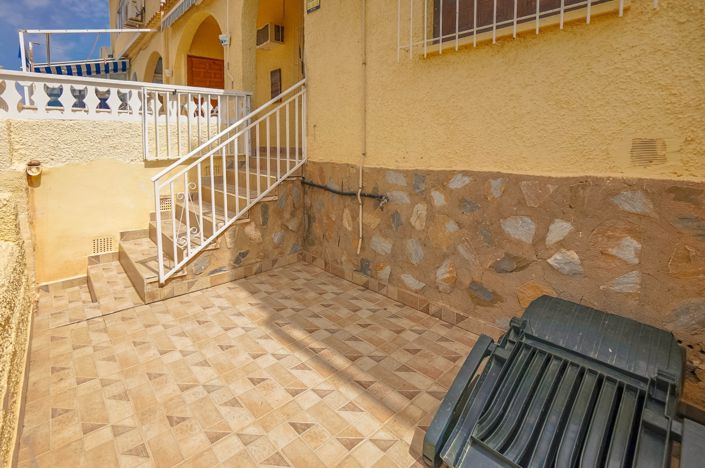 Image No.10-2 Bed House for sale