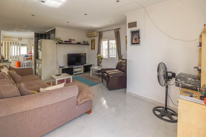 Image No.13-3 Bed Villa / Detached for sale