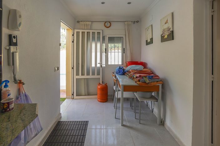 Image No.14-3 Bed Villa / Detached for sale