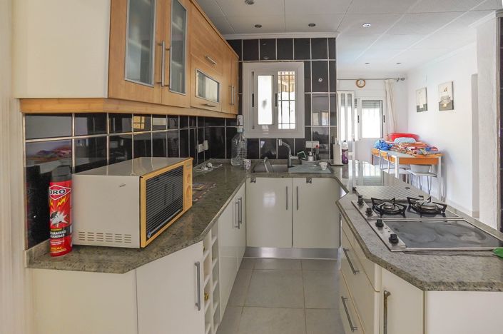 Image No.18-3 Bed Villa / Detached for sale