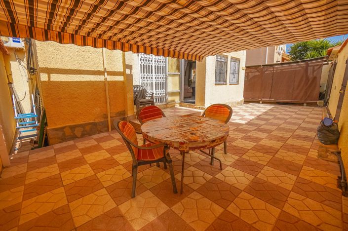 Image No.20-3 Bed Villa / Detached for sale