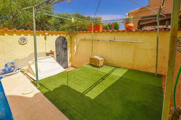 Image No.26-3 Bed Villa / Detached for sale