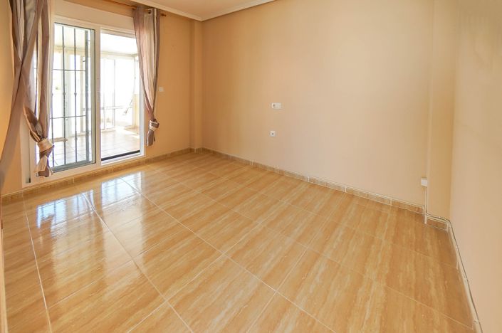 Image No.10-3 Bed Villa / Detached for sale