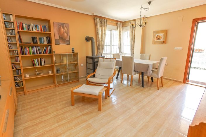 Image No.2-3 Bed Villa / Detached for sale