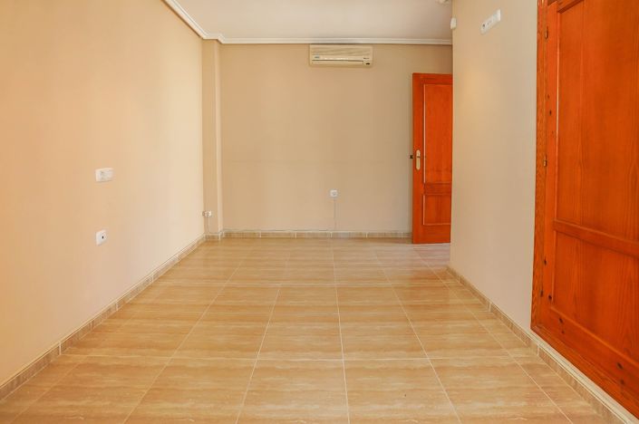 Image No.22-3 Bed Villa / Detached for sale