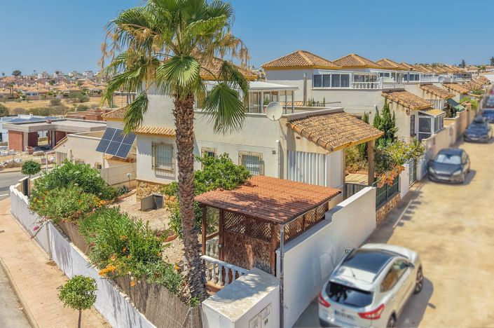 Image No.23-3 Bed Villa / Detached for sale