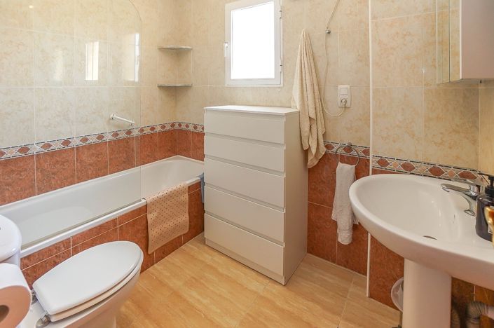 Image No.3-3 Bed Villa / Detached for sale