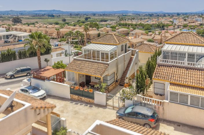 Image No.31-3 Bed Villa / Detached for sale
