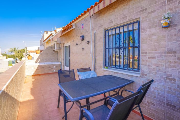 Image No.10-2 Bed Townhouse for sale