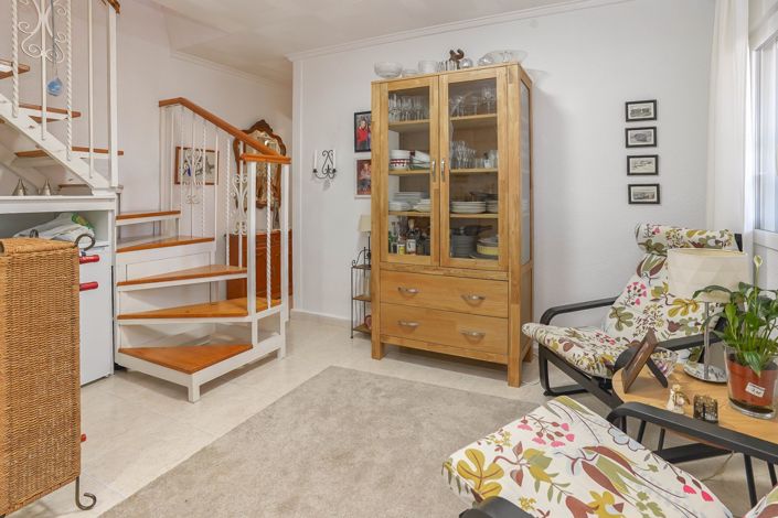 Image No.17-2 Bed Townhouse for sale