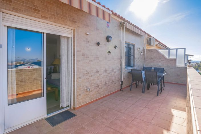 Image No.26-2 Bed Townhouse for sale