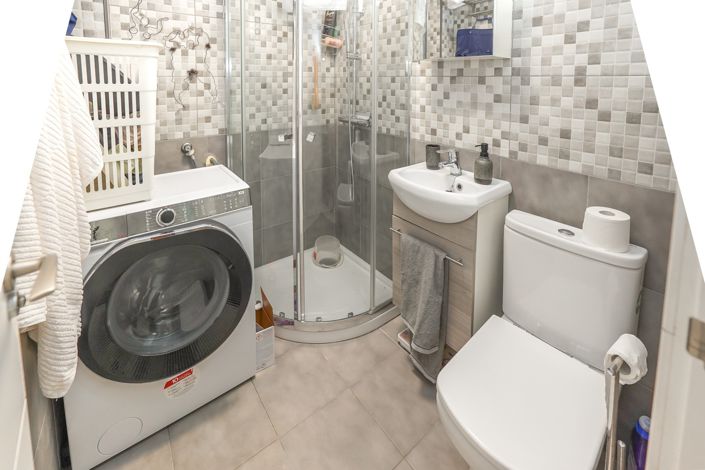 Image No.3-2 Bed Townhouse for sale