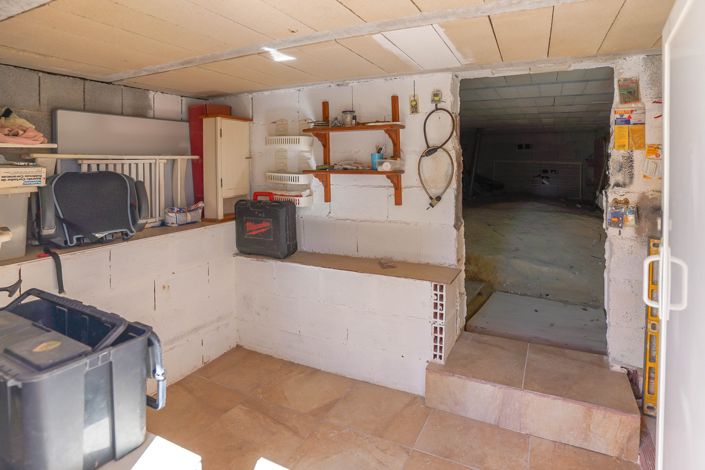 Image No.40-3 Bed Quad for sale