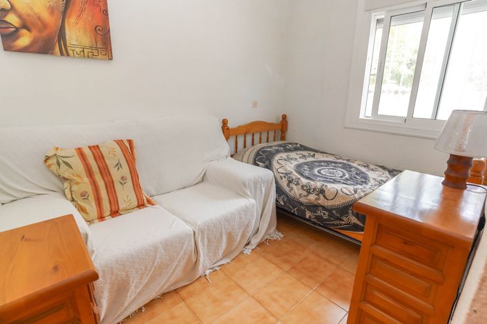 Image No.6-2 Bed Villa / Detached for sale