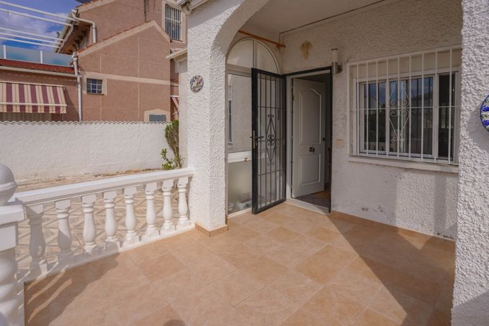 Image No.7-2 Bed Villa / Detached for sale