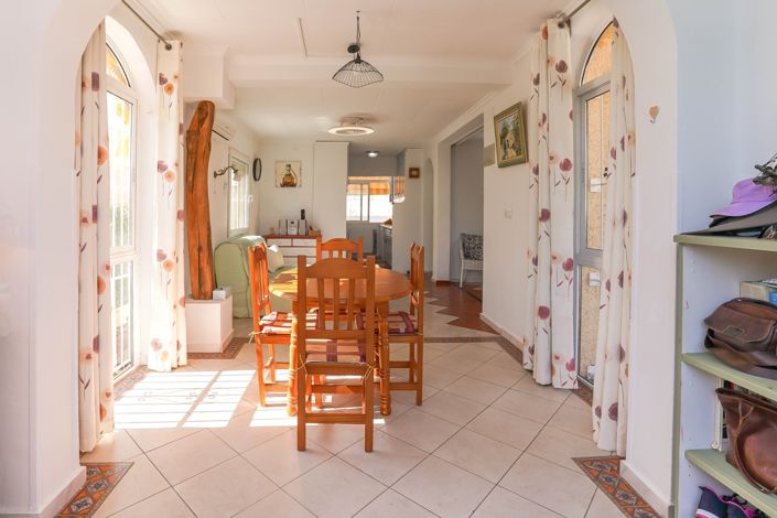 Image No.12-2 Bed Villa / Detached for sale