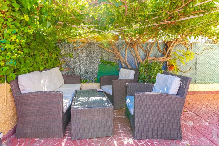 Image No.24-2 Bed Villa / Detached for sale