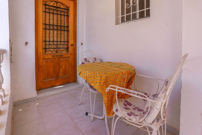 Image No.26-2 Bed Villa / Detached for sale