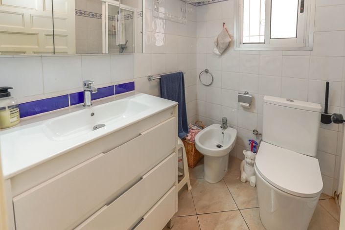 Image No.6-2 Bed Villa / Detached for sale