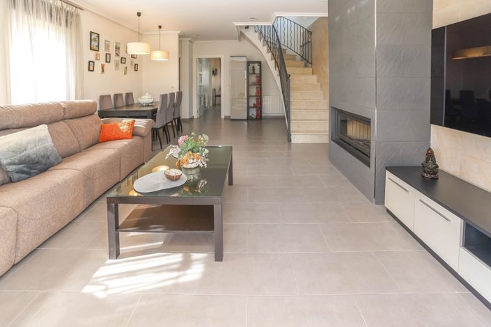 Image No.2-3 Bed Villa / Detached for sale