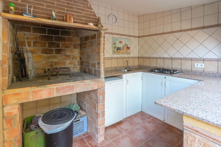 Image No.37-3 Bed Villa / Detached for sale
