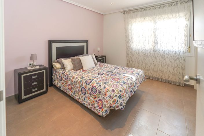 Image No.4-3 Bed Villa / Detached for sale